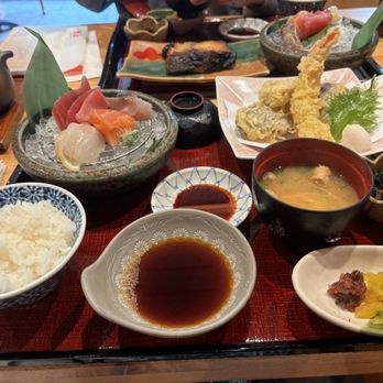 Restaurant SUNTORY - Sashimi & Tempura - Japanese Near Me - Honolulu, Hawaii Restaurant SUNTORY - Sashimi & Tempura - Japanese Near Me - Honolulu, Hawaii