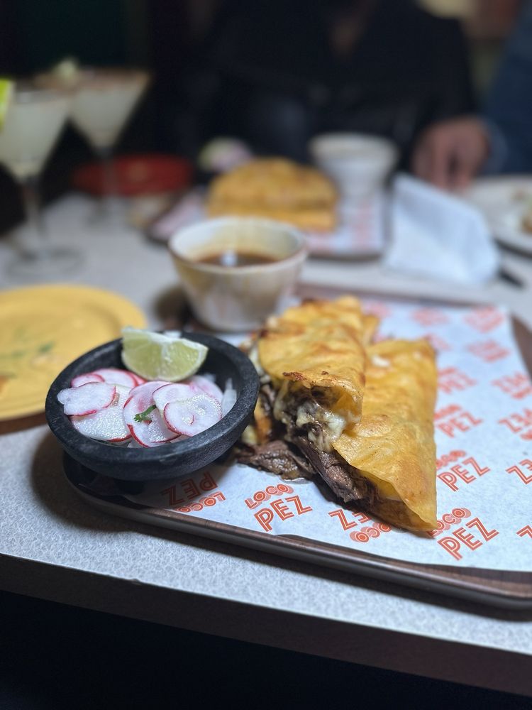 Social spots from Loco Pez