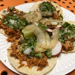 Tacos Pihuamo - Chicken tacos