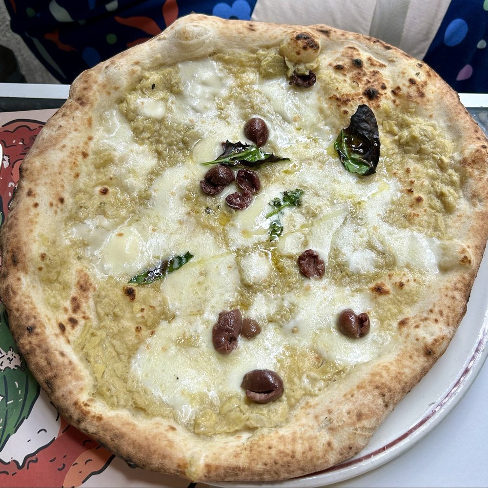 Pizzeria Da Attilio - Carciofi pizza with olives - Pizza Near Me - Naples, NA Pizzeria Da Attilio - Carciofi pizza with olives - Pizza Near Me - Naples, NA