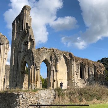 Glastonbury Abbey - Landmarks & Historical Buildings Near Me - Glastonbury, SOM