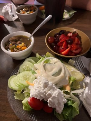 ELLIES PIZZERIA & PUB