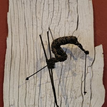 Good Life Cafe - sculpture on a tree bark - Vegetarian Near Me - Mammoth Lakes, California