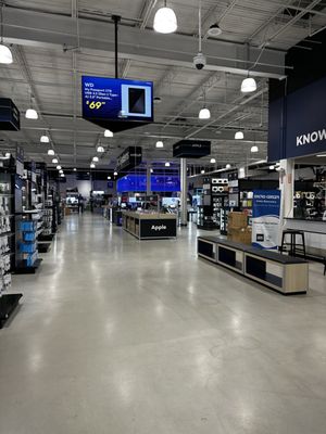 Micro Center by null