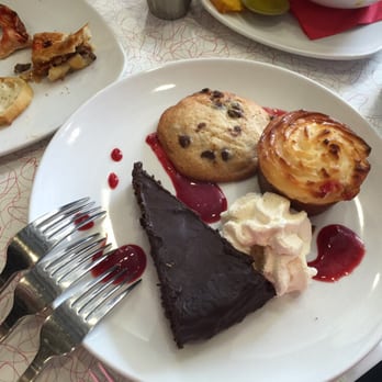Food 101 - Dessert plate we were lucky we shared! - New American Near Me - Gettysburg, Pennsylvania Food 101 - Dessert plate we were lucky we shared! - New American Near Me - Gettysburg, Pennsylvania