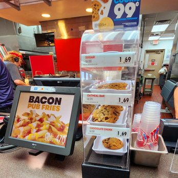 Wendy's - Front Counter - Burgers Near Me - Phoenix, Arizona