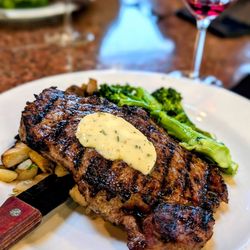 Dolce Vita Italian Restaurant & Wine Bar - NY Strip Steak