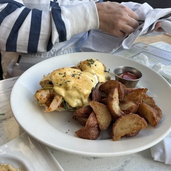 Great Maple - Cajun Shrimp Biscuit Benedict - New American Near Me - Newport Beach, California