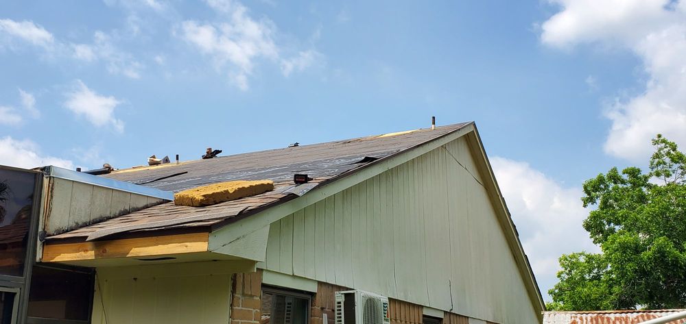 Slide of Rios Roofing & Contracting