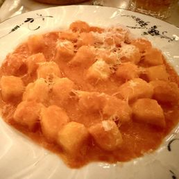 Gnochetti (gnocchi/potato pasta) - salsiccia, wild mushrooms, parmigiano reggiano vacche rosso Gnochetti (gnocchi/potato pasta) - salsiccia, wild mushrooms, parmigiano reggiano vacche rosso