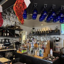 Artemis Lakefront Cafe