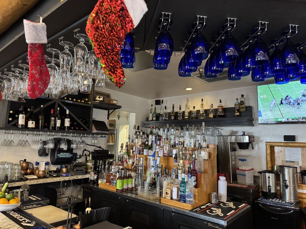 Artemis Lakefront Cafe