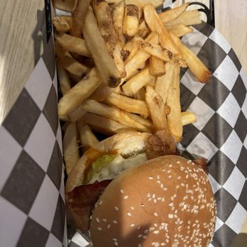 Marietta Burger Bar - Burgers Near Me - Marietta, Georgia Marietta Burger Bar - Burgers Near Me - Marietta, Georgia