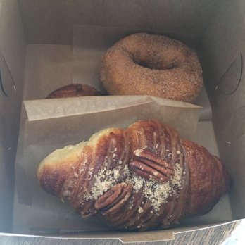 Breadologie Bakery - Cinnamon Brioche Donut and two versions of the seasonal Butter Pecan Crossaints - Bakeries Near Me - Granada Hills, California