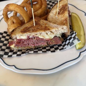 Johnny’s - Pastrami melt - Breakfast & Brunch Near Me - San Mateo, California Johnny’s - Pastrami melt - Breakfast & Brunch Near Me - San Mateo, California