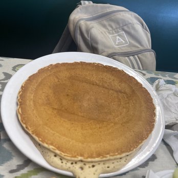 Peach's - Venice - Huge buttermilk pancakes - New American Near Me - Venice, Florida