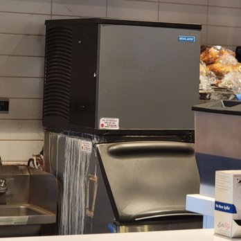Philz Coffee - Ice machine needs cleaning. That's probably going into customer drinks. - Coffee & Tea Near Me - Glendale, California Philz Coffee - Ice machine needs cleaning. That's probably going into customer drinks. - Coffee & Tea Near Me - Glendale, California