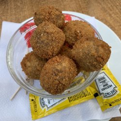 gasthof de beiaard - Bitterballen met Postelse bier