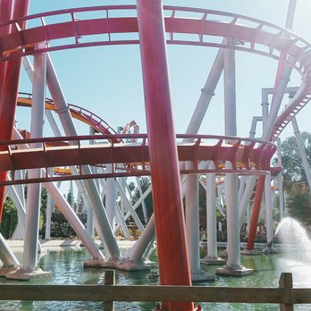 Silver Bullet - The ending 540° doesn't pack NEARLY enough positive G's for a coaster this size. Note the water jet at photo right. - Amusement Parks Near Me - Buena Park, California