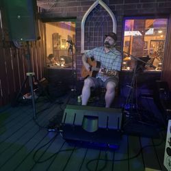 The Cellar On Evergreen - Live music