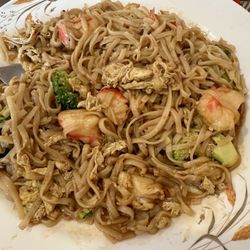 Thai O-Sha - Pad see Ew with krab (delish)