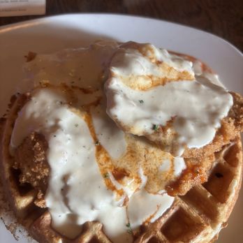 Mom's Kitchen & Bar - Bars Near Me - Astoria, New York Mom's Kitchen & Bar - Bars Near Me - Astoria, New York