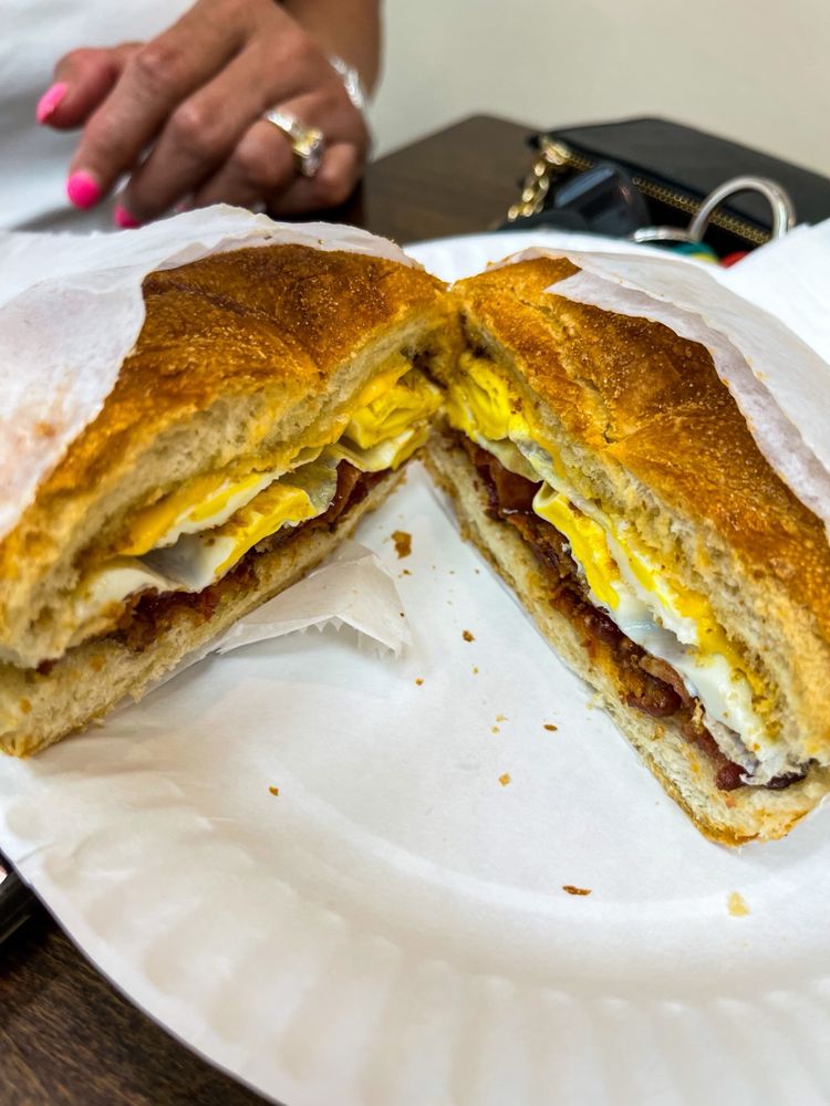 BAGEL CAFE MARU Updated October 2024 13 Photos & 15 Reviews 438