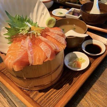 Kingyo - Salmon sashimi - Japanese Near Me - Vancouver, British Columbia