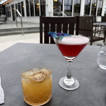 The Crossvines - Maple & Stone and Sunset Siesta drinks - Wineries Near Me - Poolesville, Maryland The Crossvines - Maple & Stone and Sunset Siesta drinks - Wineries Near Me - Poolesville, Maryland