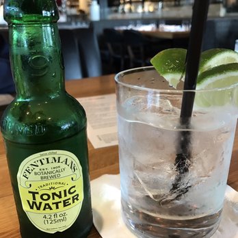 Earls Kitchen + Bar - Vodka tonic - New American Near Me - Miami, Florida Earls Kitchen + Bar - Vodka tonic - New American Near Me - Miami, Florida