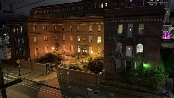 Zuckerberg San Francisco General Hospital and Trauma Center by null