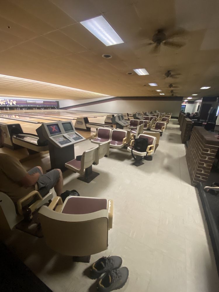 COLONIAL LANES BOWLING CENTER Updated October 2024 1849 Gardner Ln