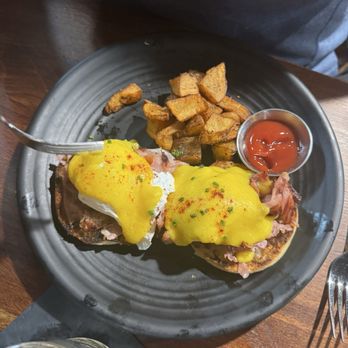Angelina’s - American Near Me - Sturbridge, Massachusetts
