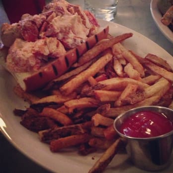 Neptune Oyster - Maine Lobster Roll (cold with mayo on toasted roll)!!!!!!!!!!! - Seafood Near Me - Boston, Massachusetts Neptune Oyster - Maine Lobster Roll (cold with mayo on toasted roll)!!!!!!!!!!! - Seafood Near Me - Boston, Massachusetts