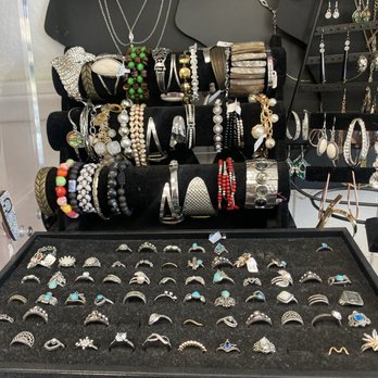 Twin Flames Candle Bar - Free ring with purchase - Candle Stores Near Me - San Clemente, California Twin Flames Candle Bar - Free ring with purchase - Candle Stores Near Me - San Clemente, California