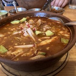 El Caldero - Posole rojo