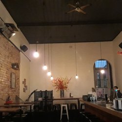 Tonkin Restaurant - Cozy bar and eatery