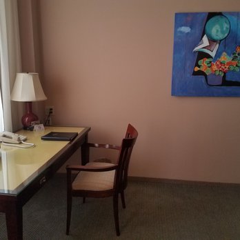 Hotel Metro, Autograph Collection - Desk in King Suite - Hotels Near Me - Milwaukee, Wisconsin