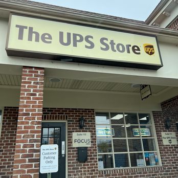 The UPS Store - Shipping Centers Near Me - Lemoyne, Pennsylvania The UPS Store - Shipping Centers Near Me - Lemoyne, Pennsylvania