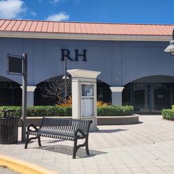 RH Outlet Vero Beach