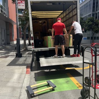 Erkin's Relocation Service - Erkin and his guys loading the truck in SF - Movers Near Me Erkin's Relocation Service - Erkin and his guys loading the truck in SF - Movers Near Me