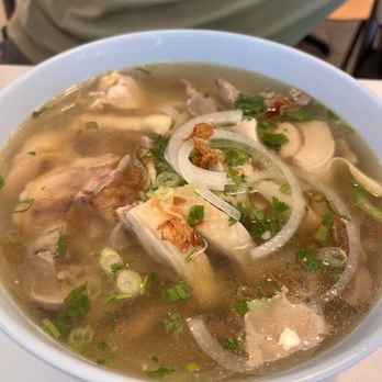 Fivefive Noodles - Rice noodles with brown chicken and gizzards - Noodles Near Me - Arcadia, California