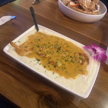 Mixxed DC - Not Your Mama's Shrimp & Grits - Burgers Near Me - Washington, DC, District of Columbia