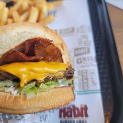 Habit Burger & Grill - BBQ Bacon Cheeseburger