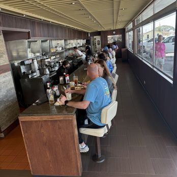 Liliha Bakery - Photo 3: Counter seating - Bakeries Near Me - Honolulu, Hawaii