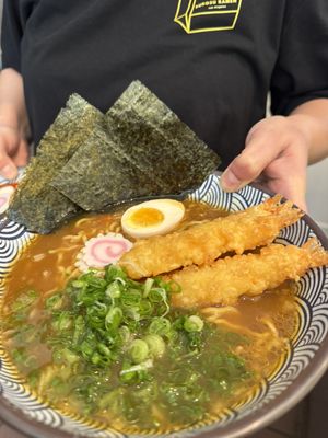Burosu ramen & Sushi 最好的拉面和寿司 by null