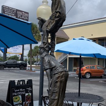Express Cafe - Outdoor view - Coffee & Tea Near Me - Kissimmee, Florida Express Cafe - Outdoor view - Coffee & Tea Near Me - Kissimmee, Florida