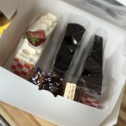Hop In Bakery - Personal Cakes
