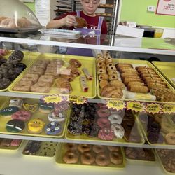 63rd Street Donuts
