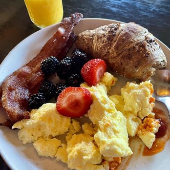 Tanque Verde Guest Ranch - Buffet items included eggs, bacon, fresh berries, vegan croissant, fresh juice - Hotels Near Me - Tucson, Arizona